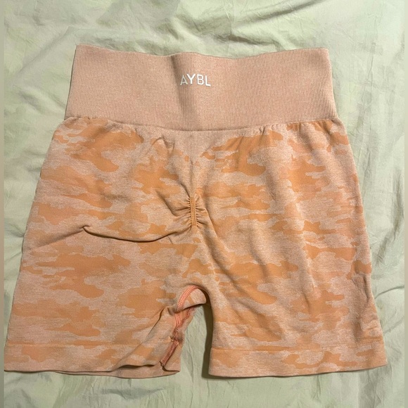 AYBL seamless shorts, size Large - Picture 2 of 3